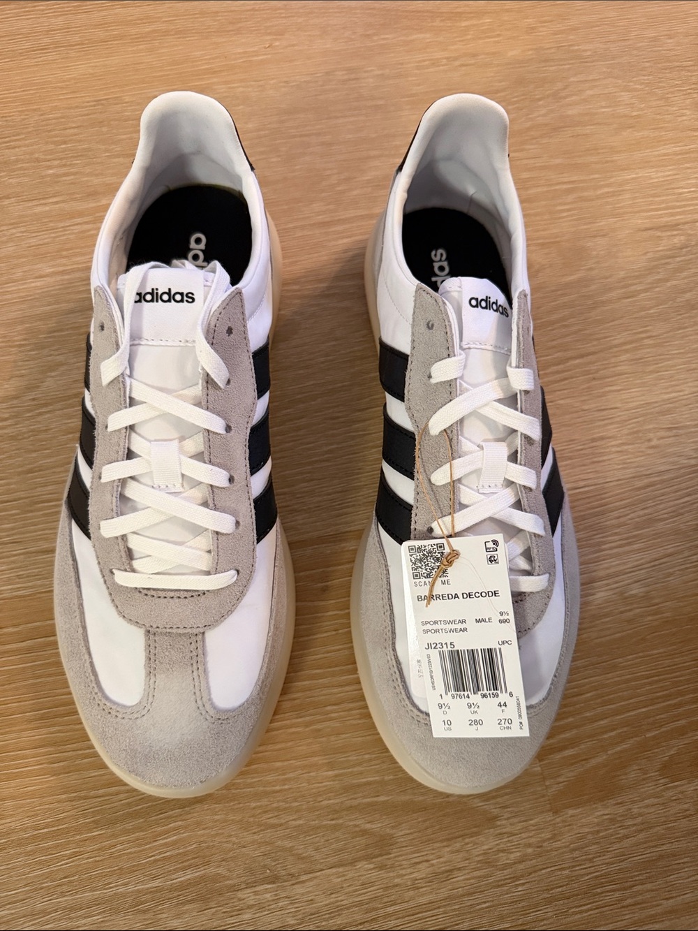 New adidas Men’s White & Black Barreda Decode Leather Sneakers